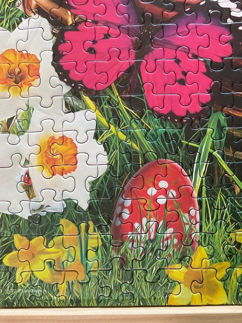 Easter Garden 1000 Piece Puzzle by Eurographics – Spring Bunny & Eggs Scene - Picture 8 of 9